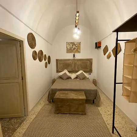 Gallipoli La Corte Del Poeta *